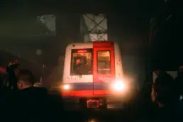 Pierwszy polski Alstom Metropolis 98B podczas prezentacji w Chorzowie 6 marca 2001 roku